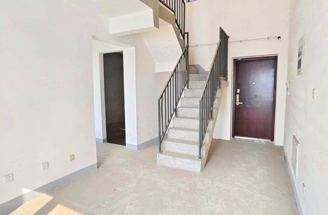 上湖名著4室2厅110.2㎡95万二手房图片