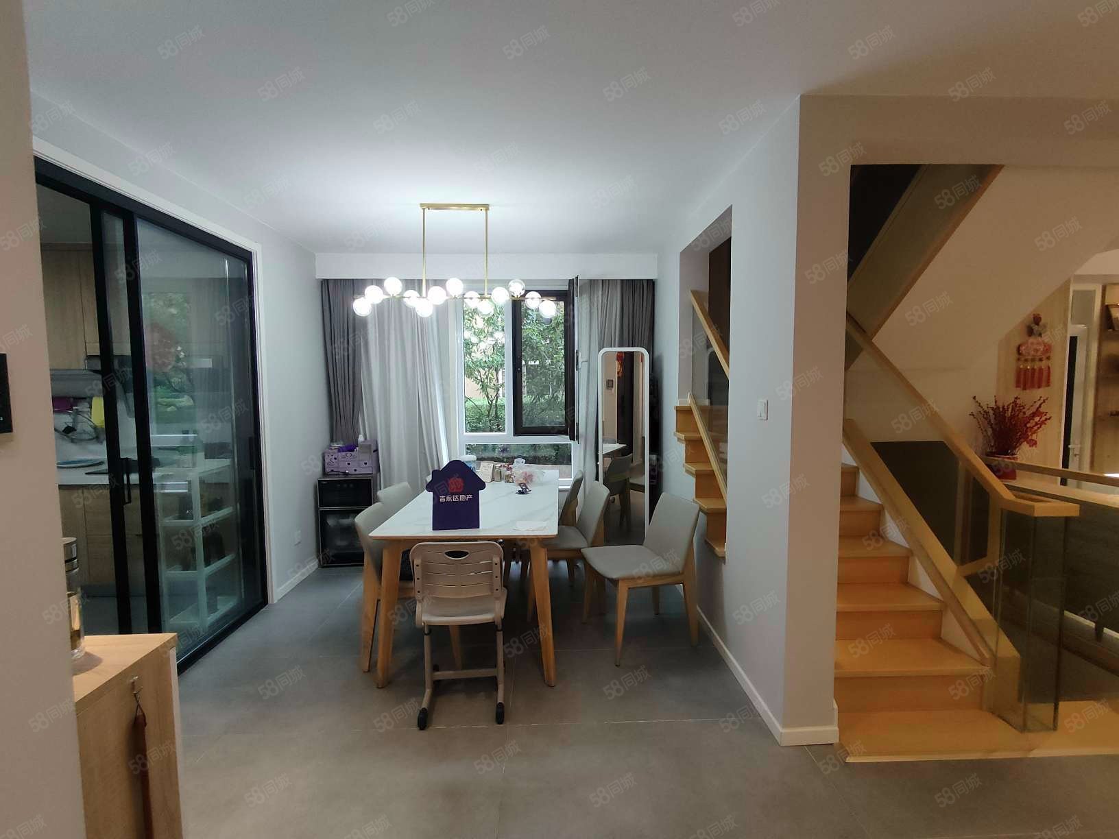 益田遠(yuǎn)洋萬和風(fēng)景4室5廳4衛(wèi)329.28㎡南北610萬