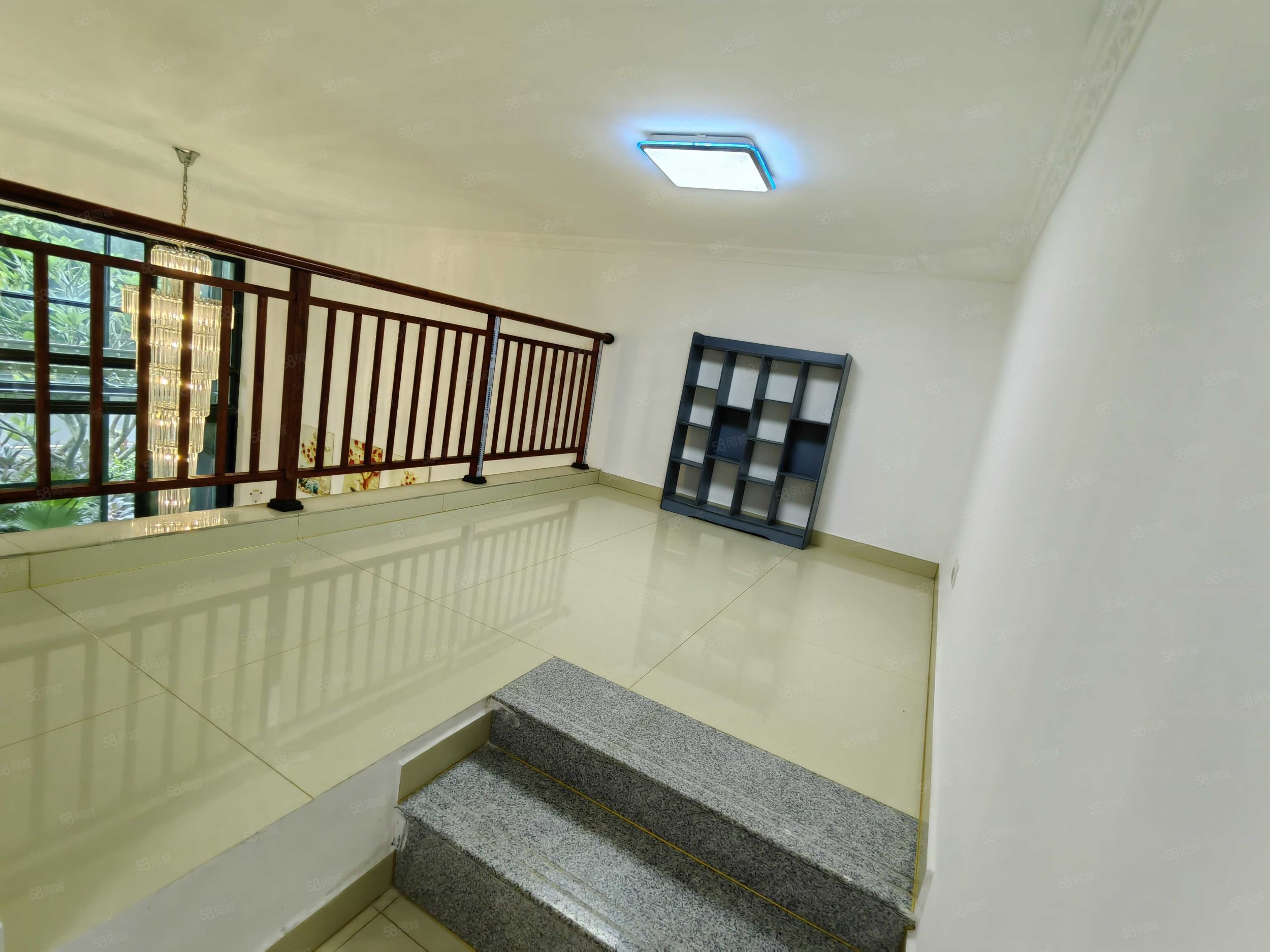 恒大御景湾4室2厅2卫200㎡东160万