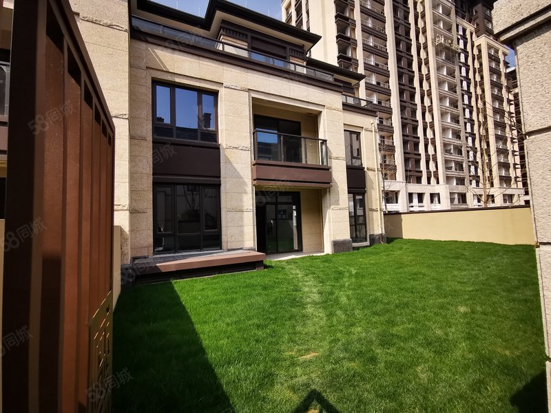 东方艺墅豪华别墅出售!送双车位!房东急卖!包税!