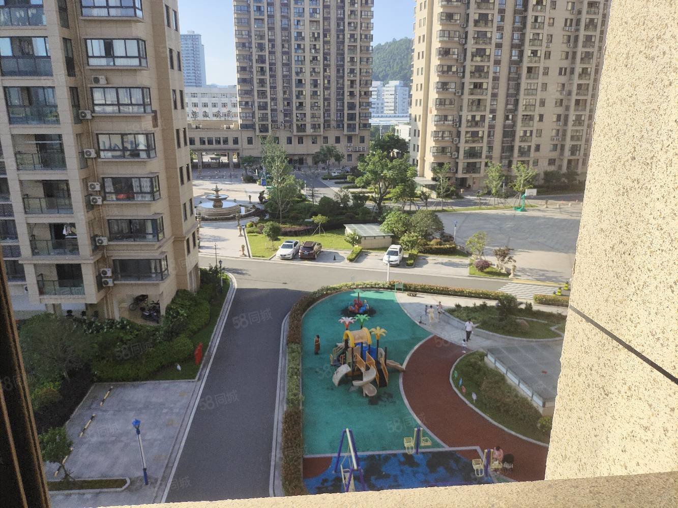 广鑫名苑3室2厅2卫120㎡南北176万