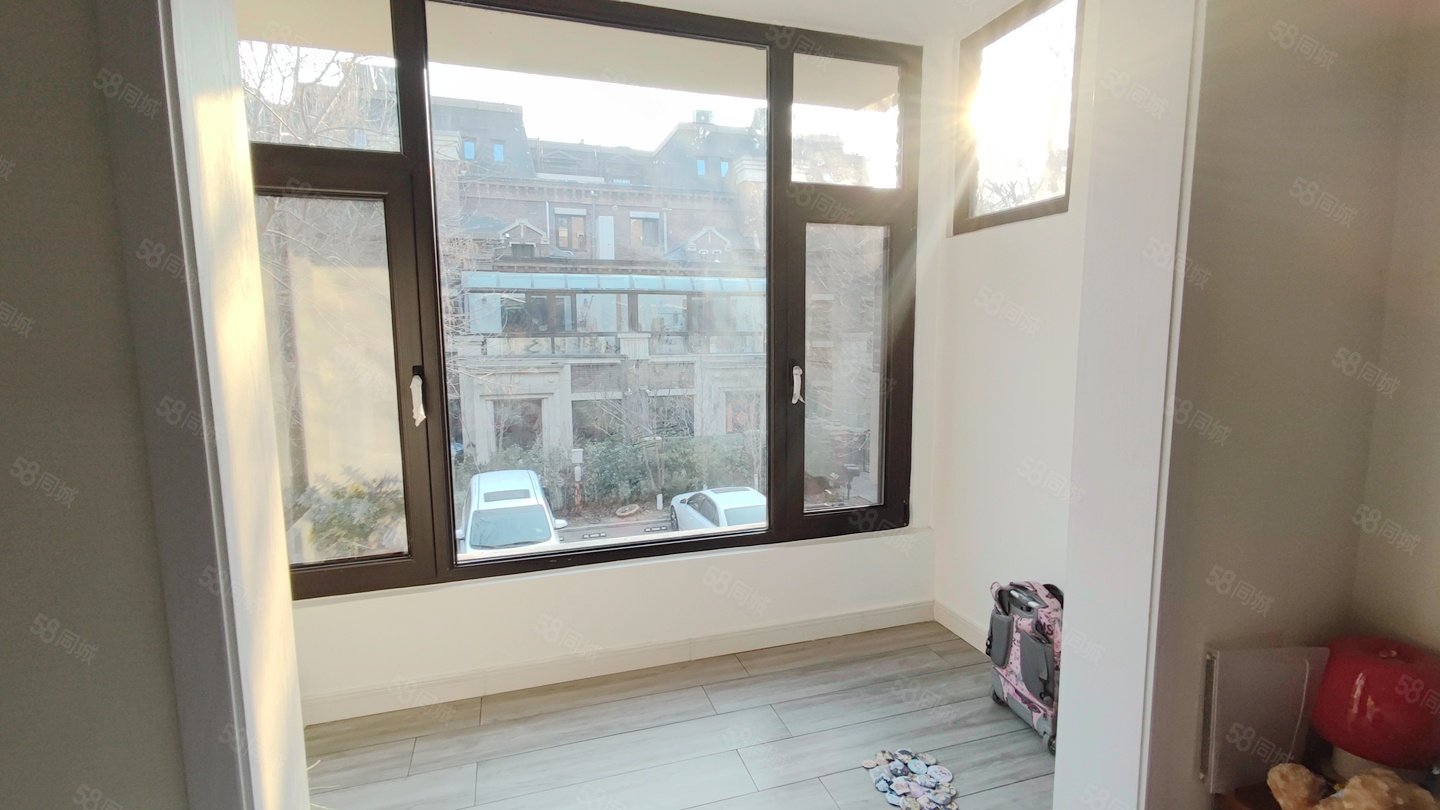 西山藝境6號院(別墅)4室1廳3衛(wèi)186.41㎡南北1200萬