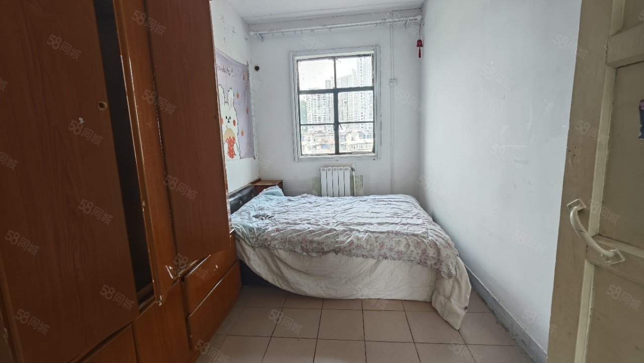 沿河小区2室2厅1卫50㎡南北17万