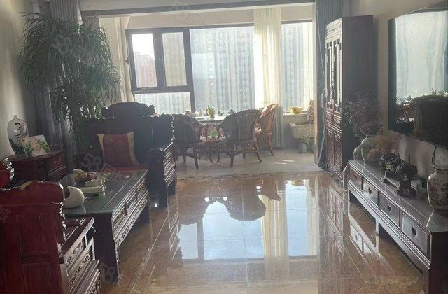 徒骇河旁 国岳府精装四室两卫 送车位免大税