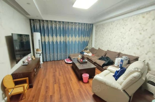 南北通透 楼龄新 商业配套齐全 精装可拎包入住 商品房