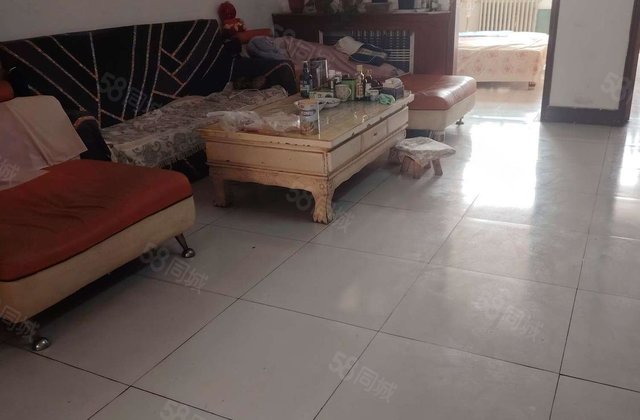 正南朝向 低密宜居 中间楼层 大两房 购物方便 商品住宅