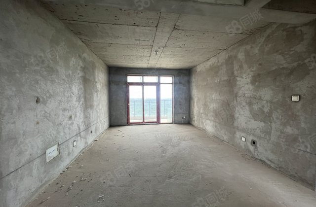 急售 西安交大 边户 全明户型 带车位 储藏室 看房方便