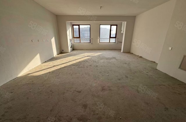 鸿坤理想城4室2厅157㎡98万二手房图片