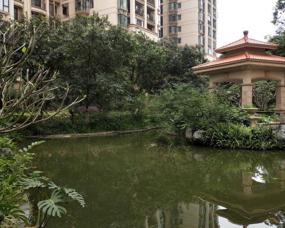 万昌东方巴黎湖岸