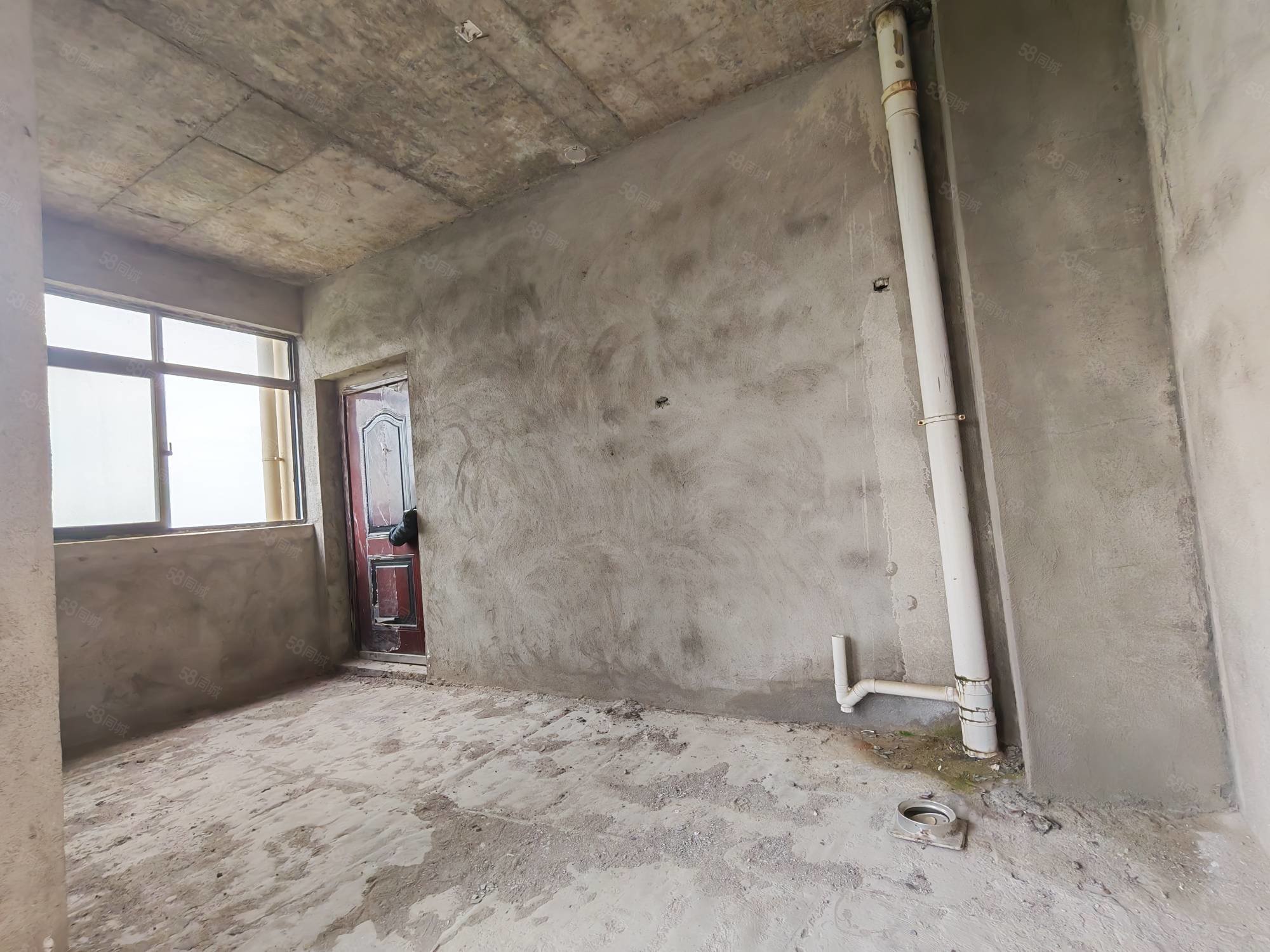 华泰花苑4室2厅2卫161㎡南北82.8万