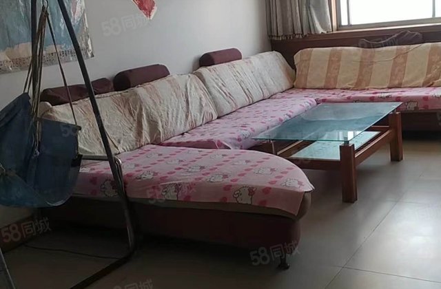 三室朝阳， 含17多平地下室，地上车位 ，随时可看房