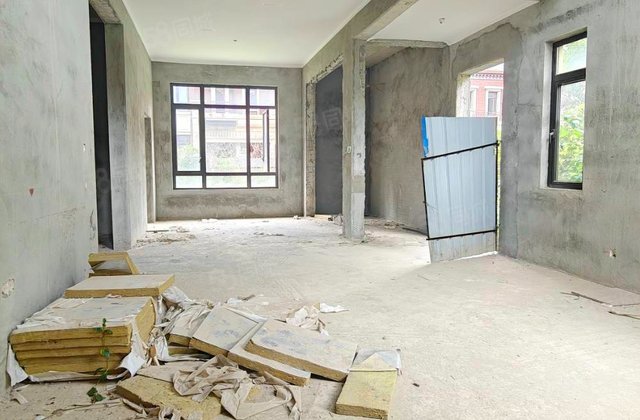 艺境松山湖(别墅)5室3厅234.64㎡760万二手房图片