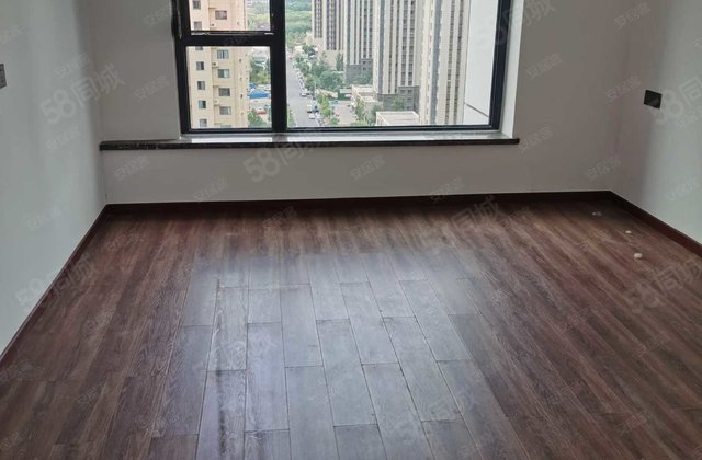 京都市欣城小区 朝南电梯房 装修好 双卫格局，房东直卖