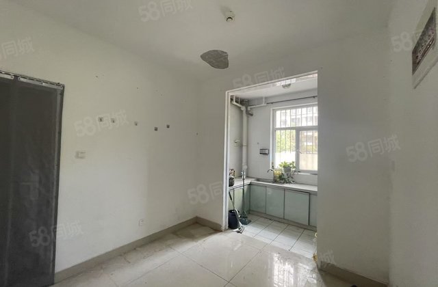 全明户型，大学城C区3室，68万，免大税送储藏室