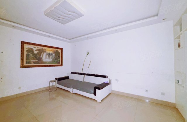 月亮湾，颐馨园，阳光，实验，送储藏室。急售