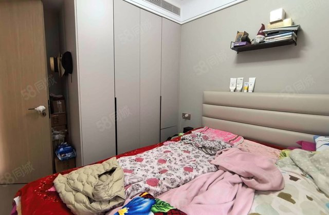 香港置地虹庐湾3室2厅99㎡700万二手房图片