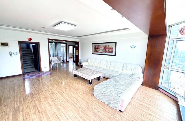 裕田小区3室2厅131㎡35.8万二手房图片