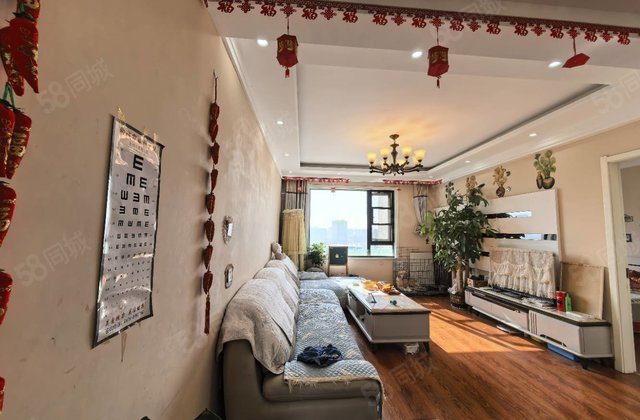 急售 百合新城 精装三叶草户型  好楼层 全明户型