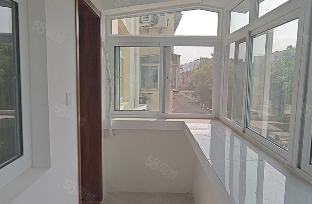 的东昌中学！市中心五交化家属院精装三室！送储藏室！