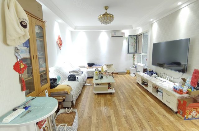 单价6000多 17年电梯房  御景王宅  带储