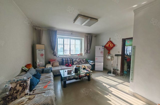 实验文轩，送地下车位储藏室，看房很方便，精装修，边户凤凰层。