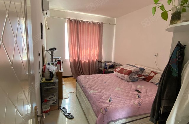 医疗配套成熟 购物方便 高楼层视野好，三居送地下室价格可议