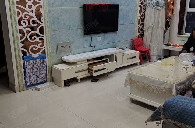 房东急售 近医院 交通便利 板楼 楼层好 看房随时