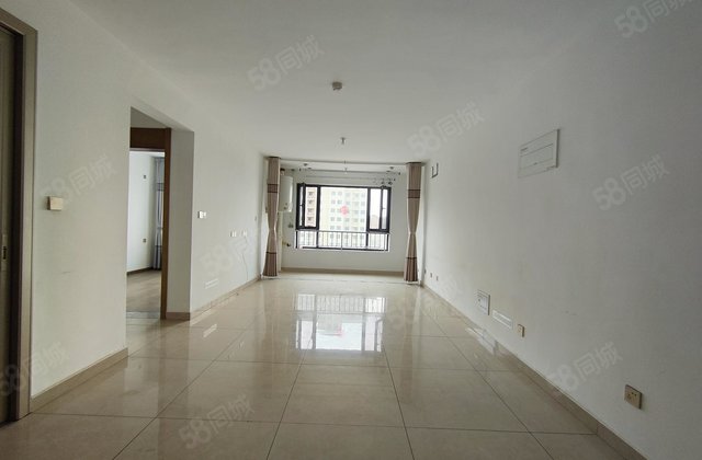 次新房 商品住宅 小三房 南北通透 带电梯带车位储藏室