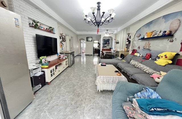 裕昌九州国际 出行方便 房龄新 双卫 商业配套齐全 装修好