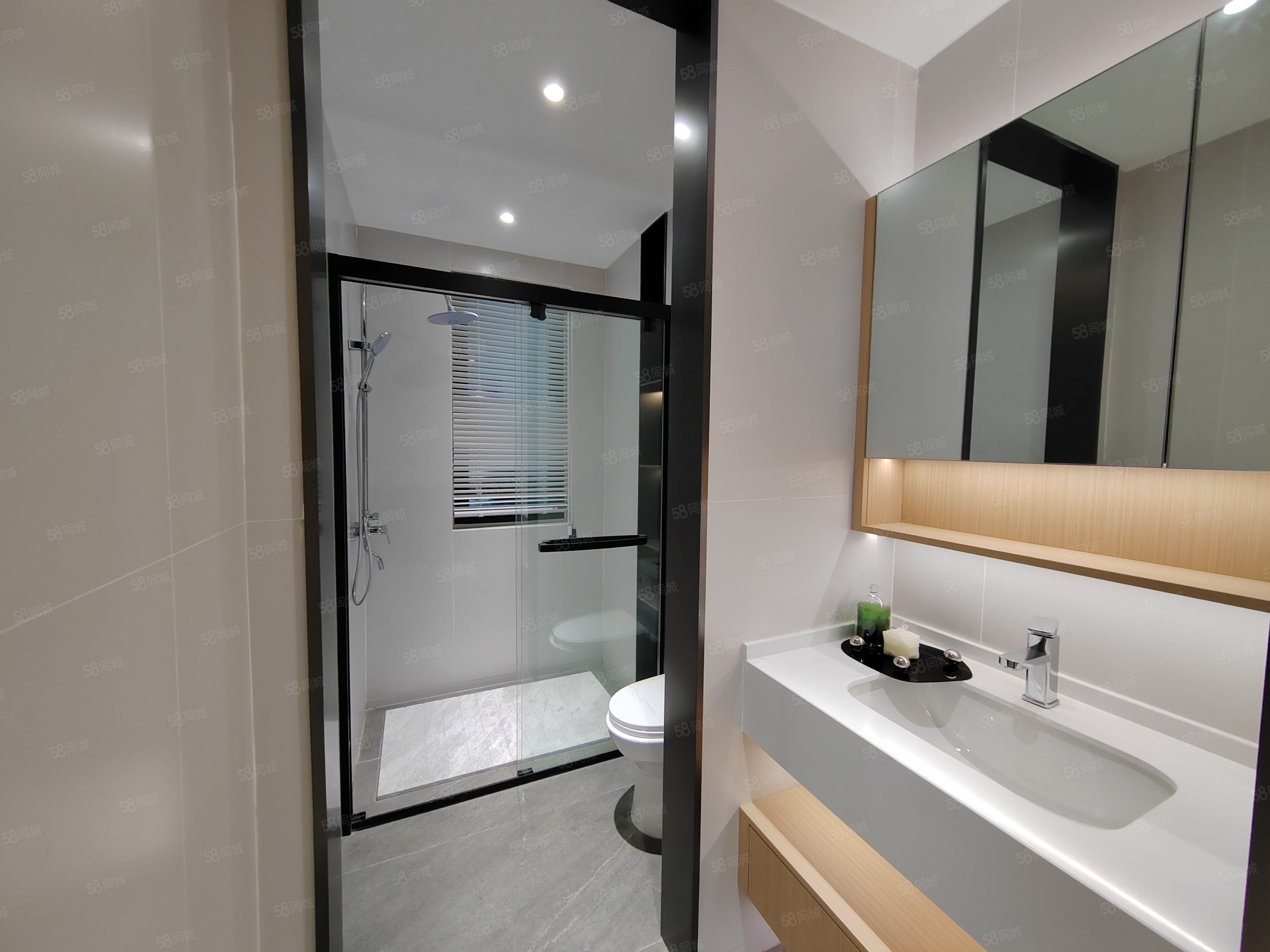 名邦鲲鹏御府3室2厅2卫107㎡南北43.9万