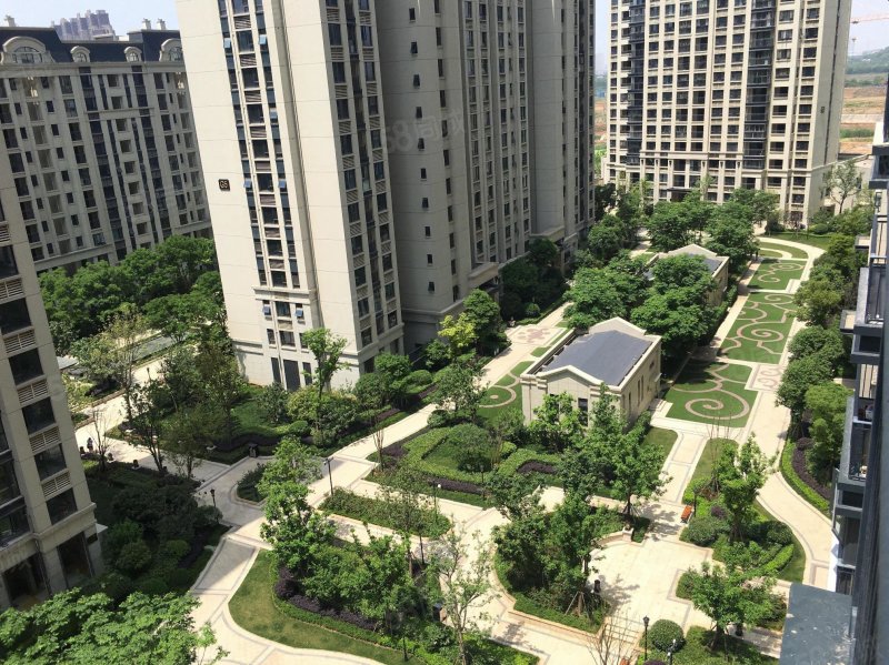 汉阳保利香颂法国风情收官之作折扣大