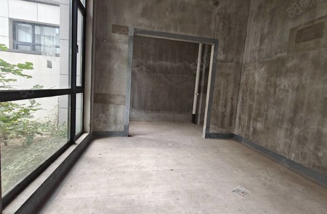 保利罗兰香谷4室2厅168㎡152万二手房图片