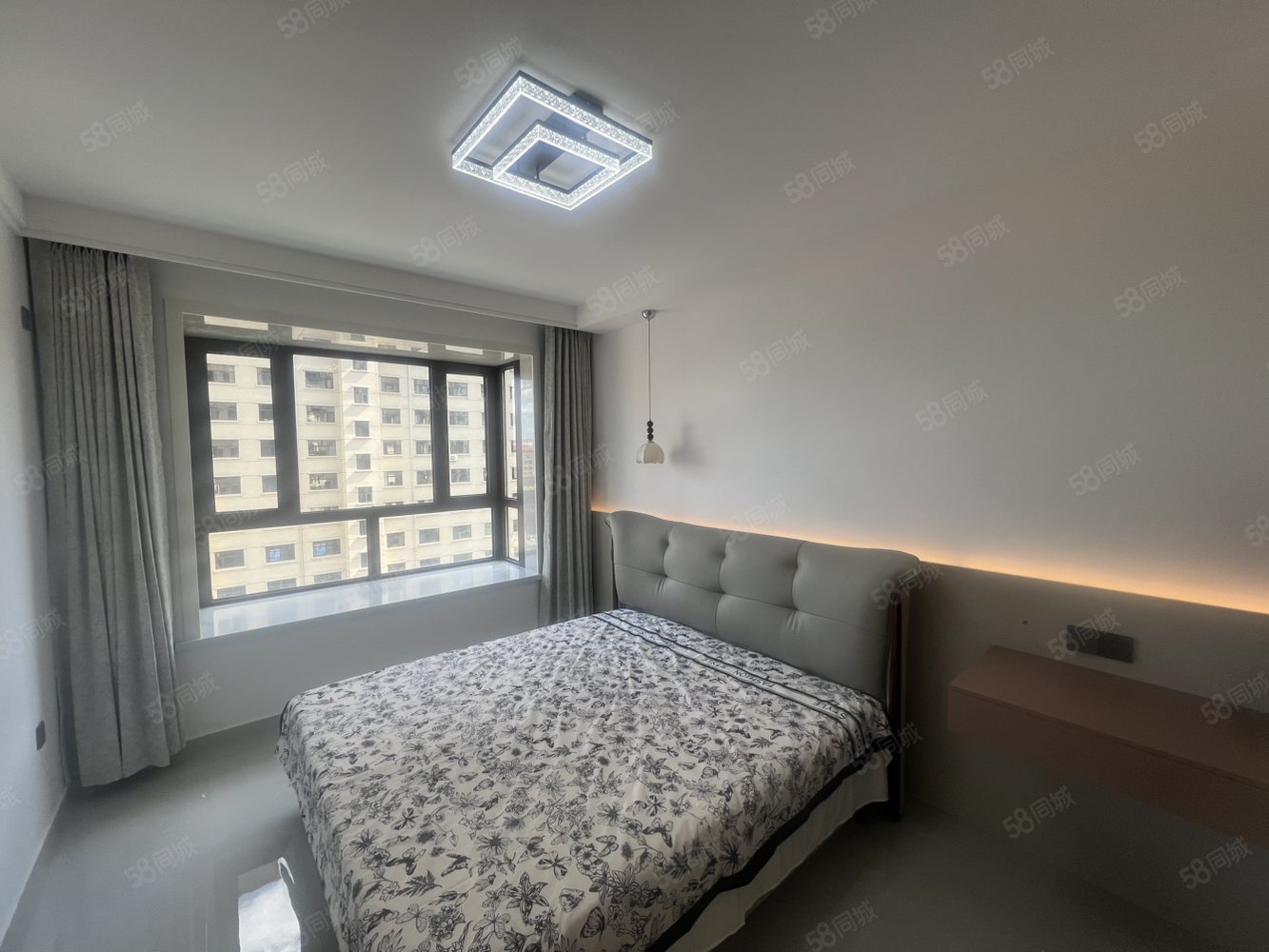 东方国际2室2厅1卫104㎡南北53.5万