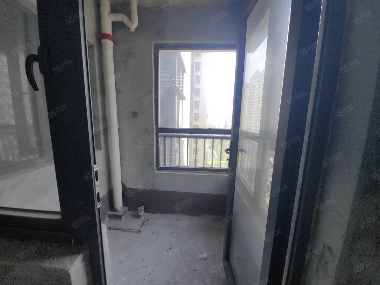 恒大绿洲4室2厅2卫150㎡南北87.8万