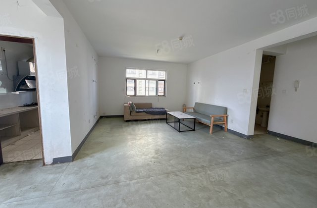 万达旁 信合花苑 三室双卫 带车储 水城和五中 出门即