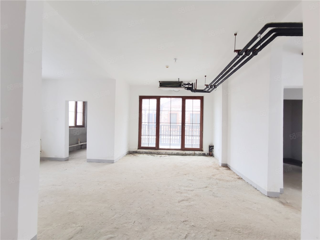 天恒半山世家7室3廳4衛(wèi)414.72㎡南北1550萬