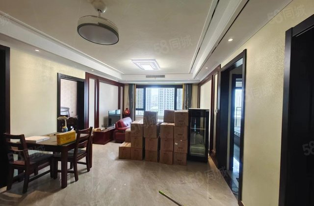 百合一梯一户精装三室，中央空调，全明户型，车储 免大税