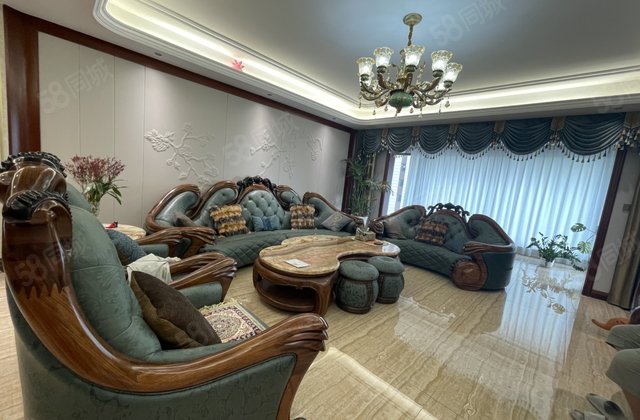 翡丽湾洋房边户精装修400多点就卖有车位储免大税