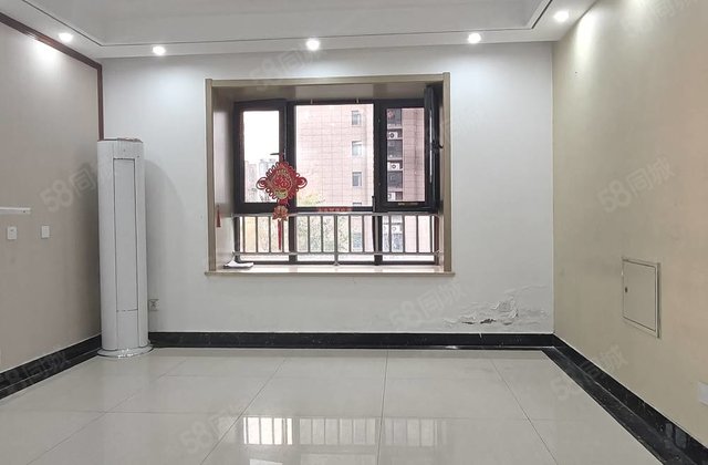 房公园附近！中央帝景精装三室！送车位！送储藏室！免大税！