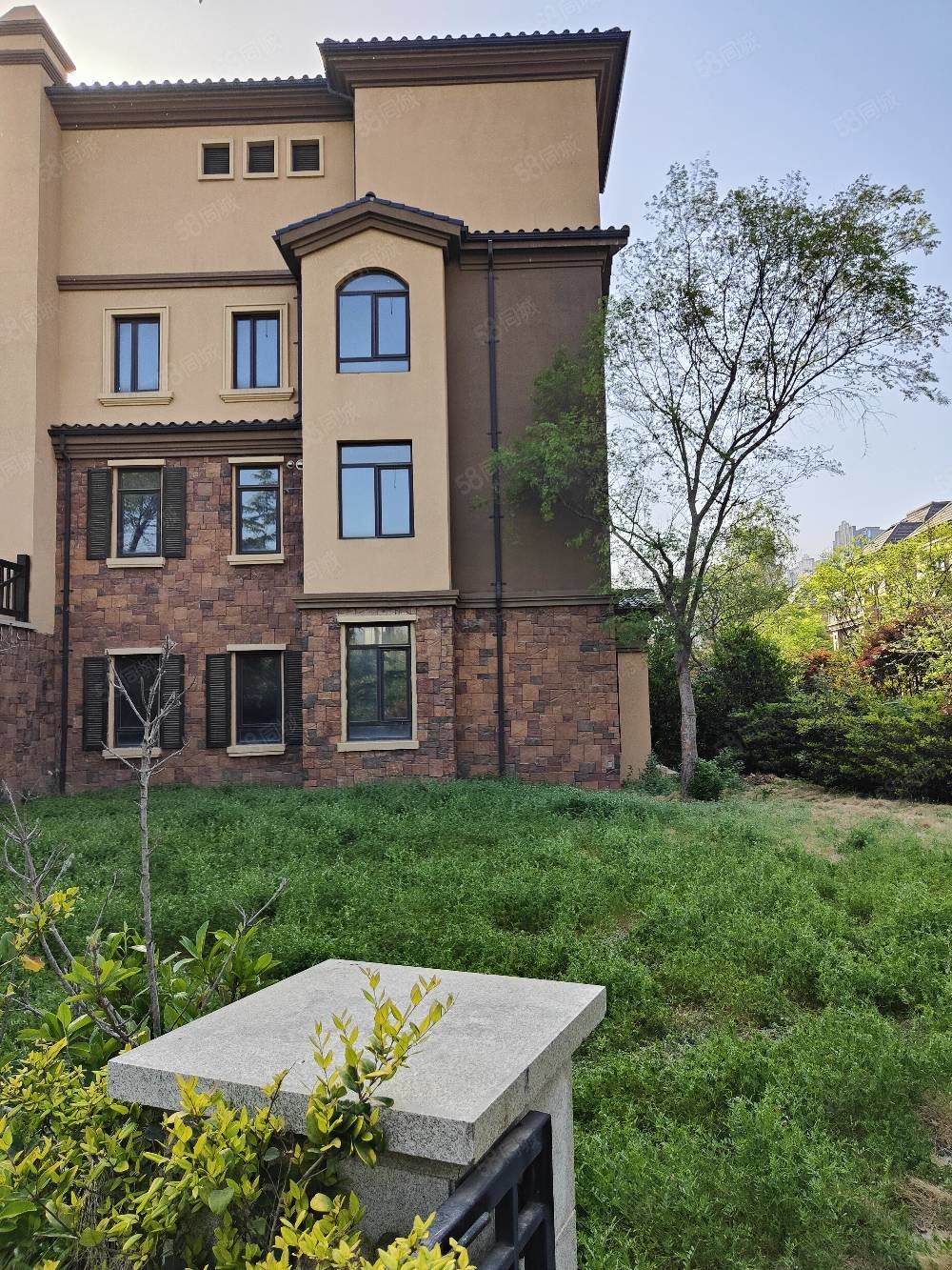 林溪湾邻湖别墅送两亩花园900万