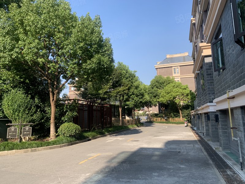 本人实拍业主委托天和湖滨下叠(别墅) 实用面积398平