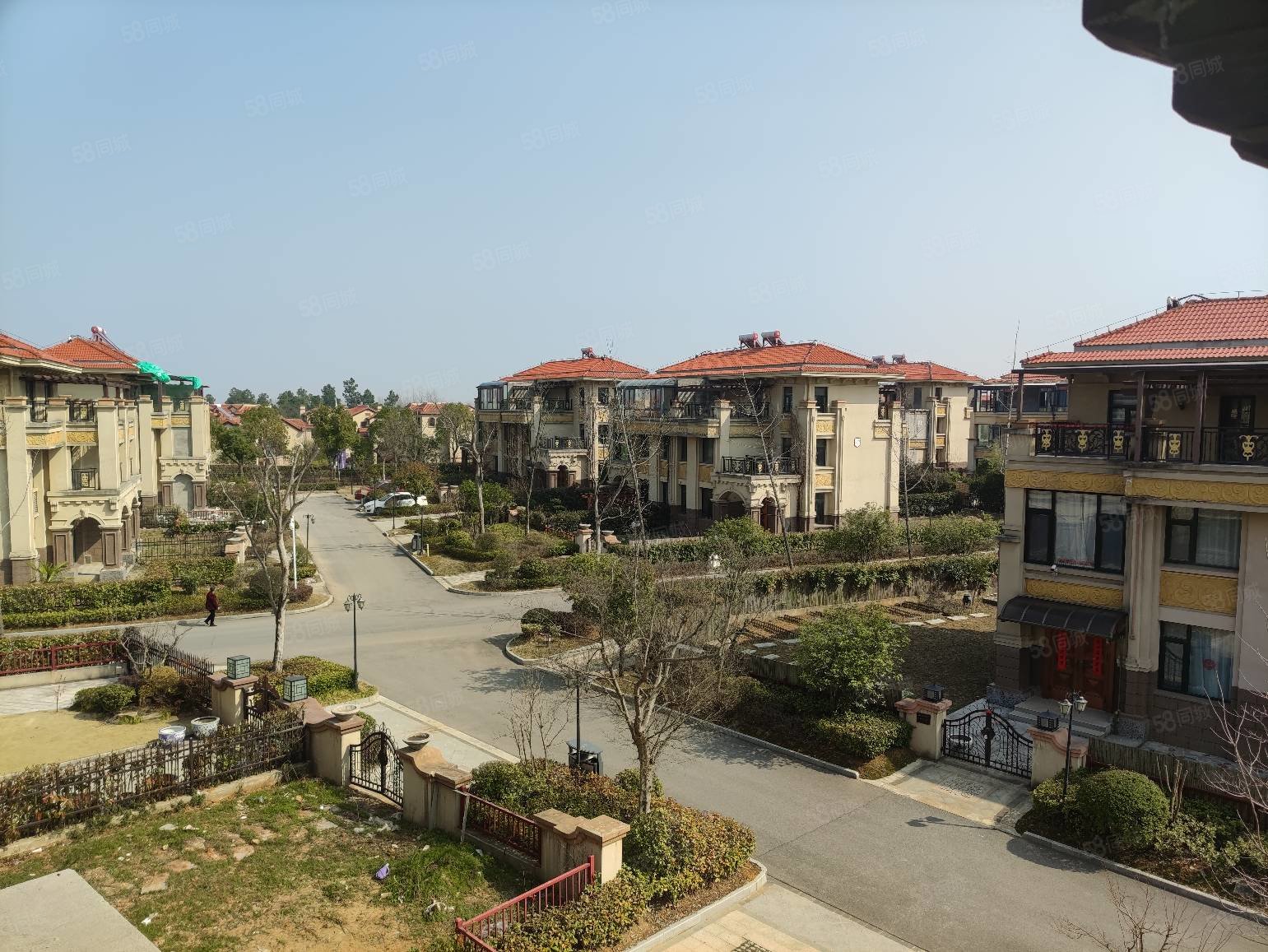 真兴茂悠然南山双拼别墅前后都有院子可按揭吉房未住过