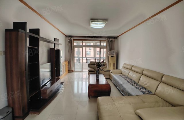 开发区，设计院公寓 步梯好楼层 大三室三叶草户型