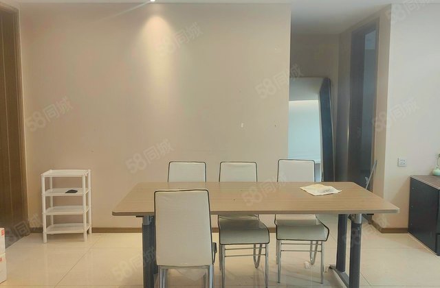 中欧国际城金茂悦(西六区C1)3室2厅137㎡128万二手房图片