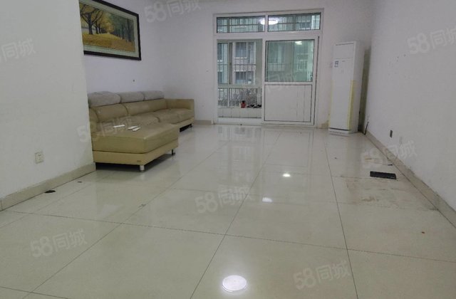 新东方名人苑三期 居住密度低 商圈成熟 双卫生间 交通便捷