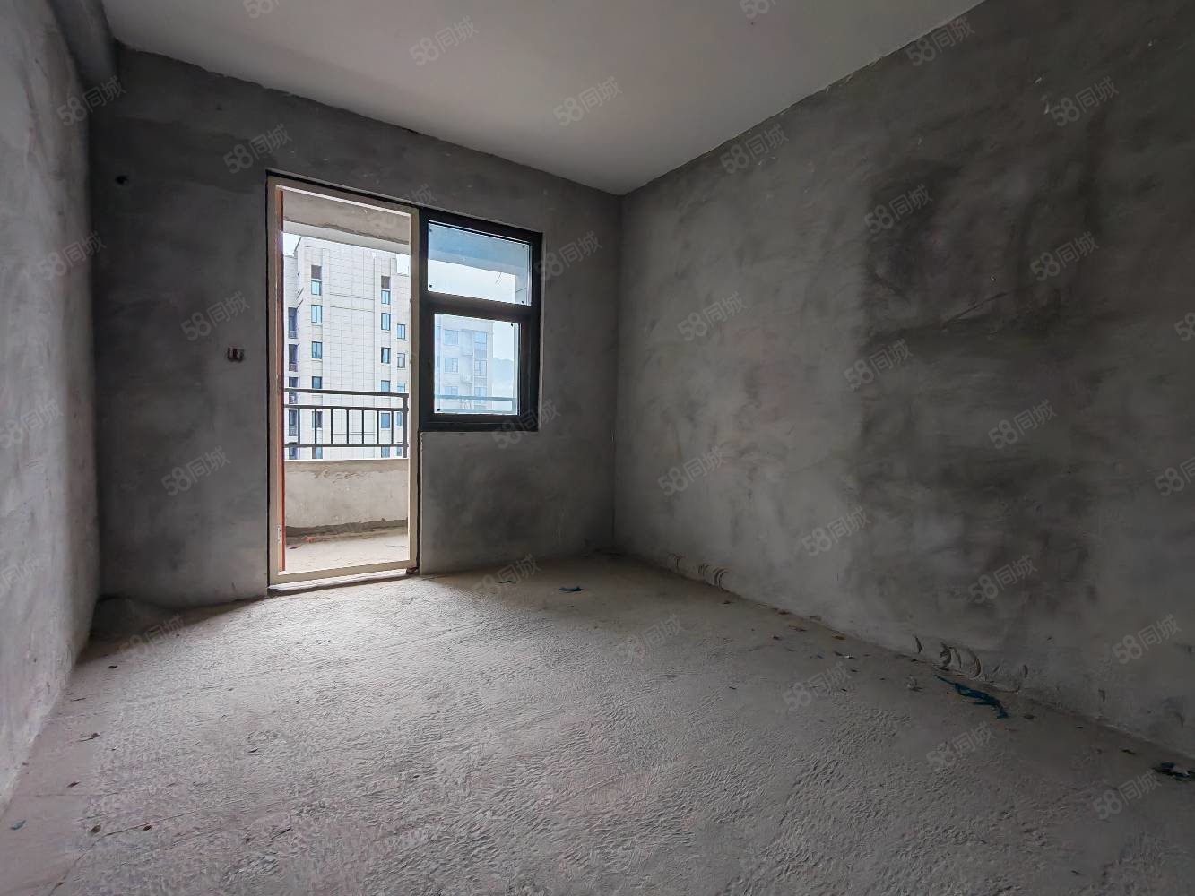 常隆花园2室2厅1卫82㎡南北38.8万