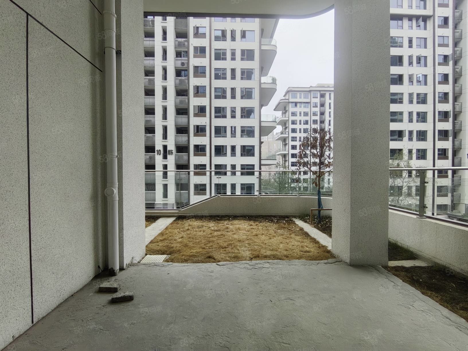 国瑞麓林府4室2厅3卫142㎡南北125万