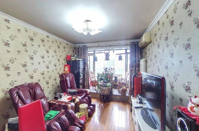 玺萌鹏苑3室2厅115.78㎡580万二手房图片