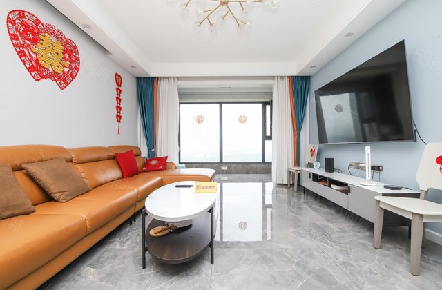 正商城一期3室2厅133.36㎡102万二手房图片