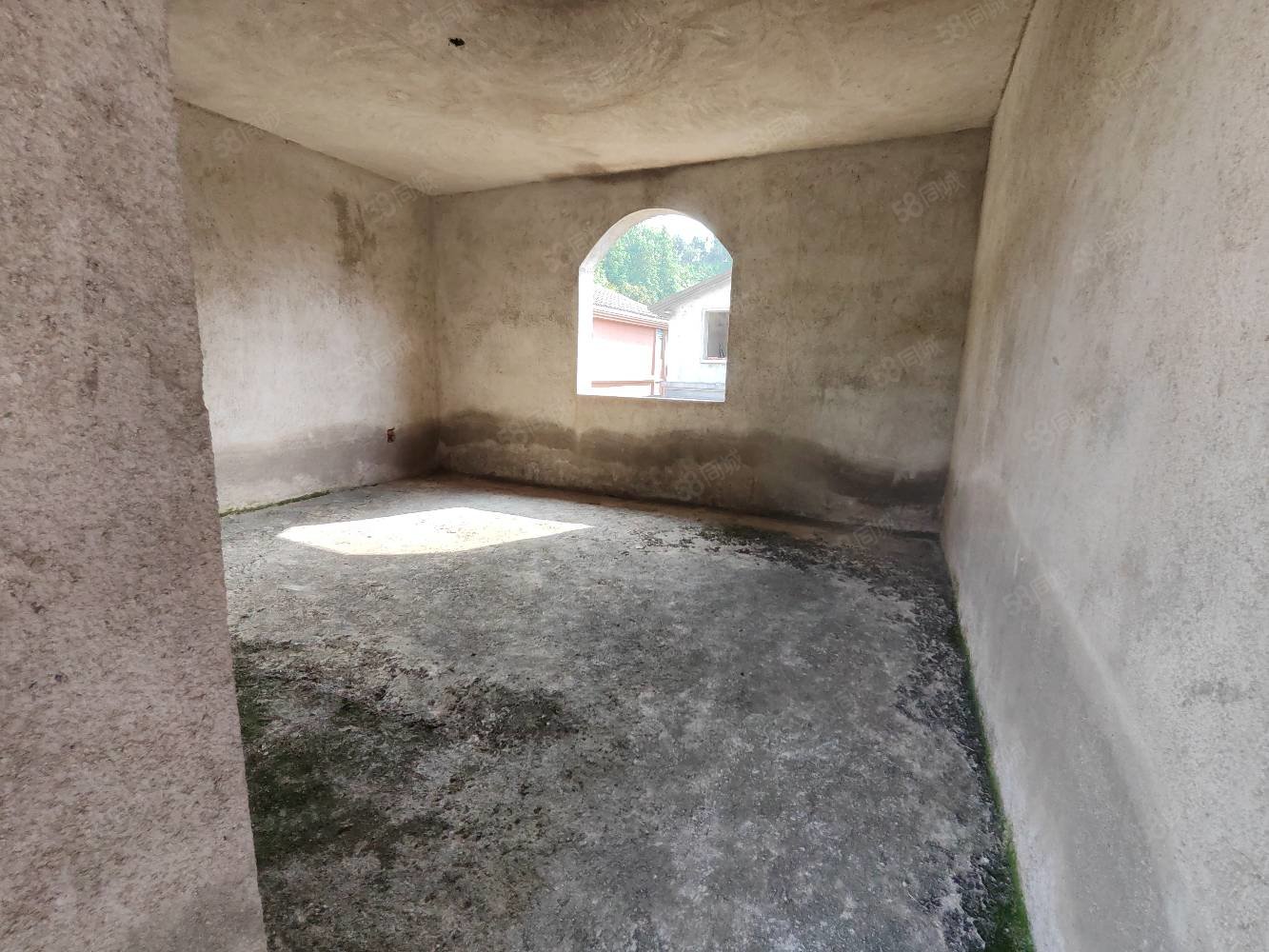 湖田壹号7室3厅3卫371㎡南北169万